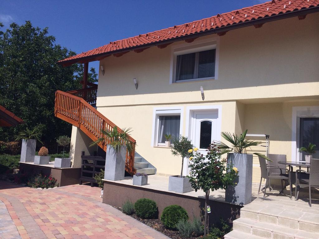 Leiner Apartman Hévíz 客房 照片
